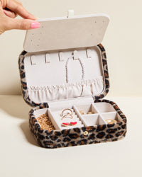 Joyero de viaje Brigitte de terciopelo con estampado de leopardo