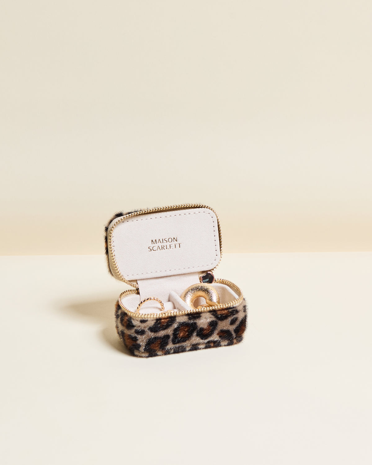 Minijoyero de viaje Marie de terciopelo con estampado de leopardo