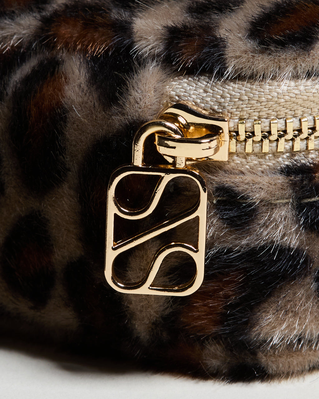 Minijoyero de viaje Marie de terciopelo con estampado de leopardo
