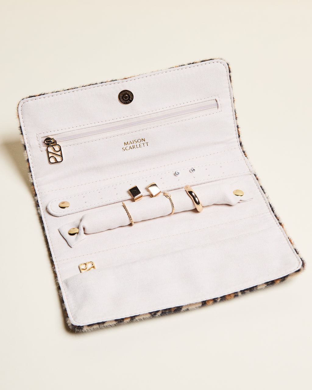 Estuche para joyas Catherine de terciopelo con estampado de leopardo